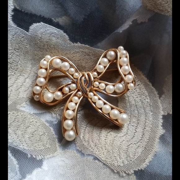 CROWN TRIFARI Pearl Bow Brooch Pin - Picture 5 of 14